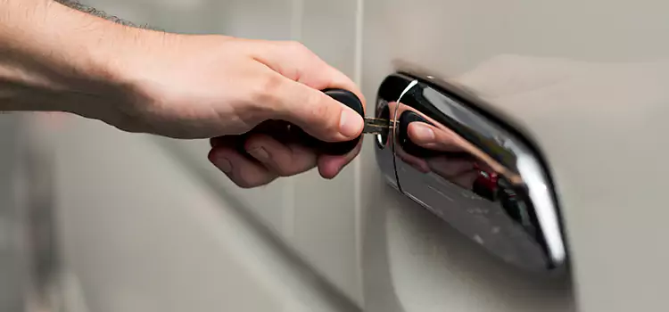 Why Choose Our Auto Locksmith Team in Oak Park, MI?